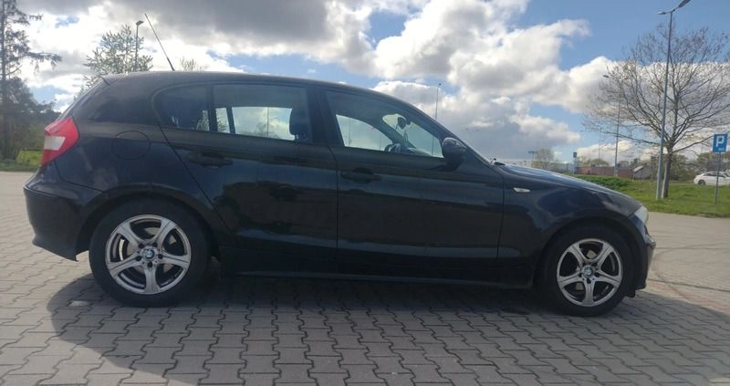 BMW Seria 1 cena 12500 przebieg: 242000, rok produkcji 2006 z Gdańsk małe 79